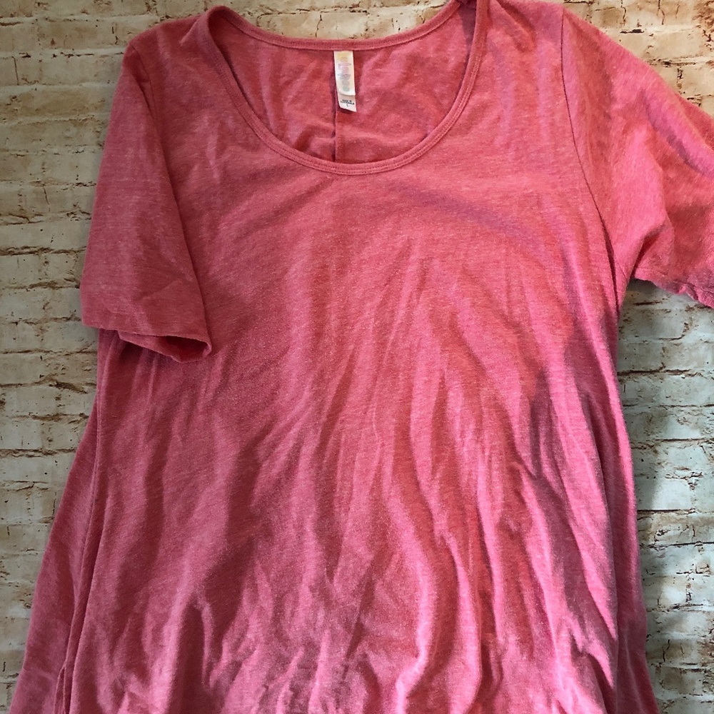 LulaRoe Perfect T pink size L